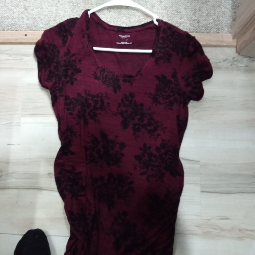 Fits like a small but definitely a medium in juniors